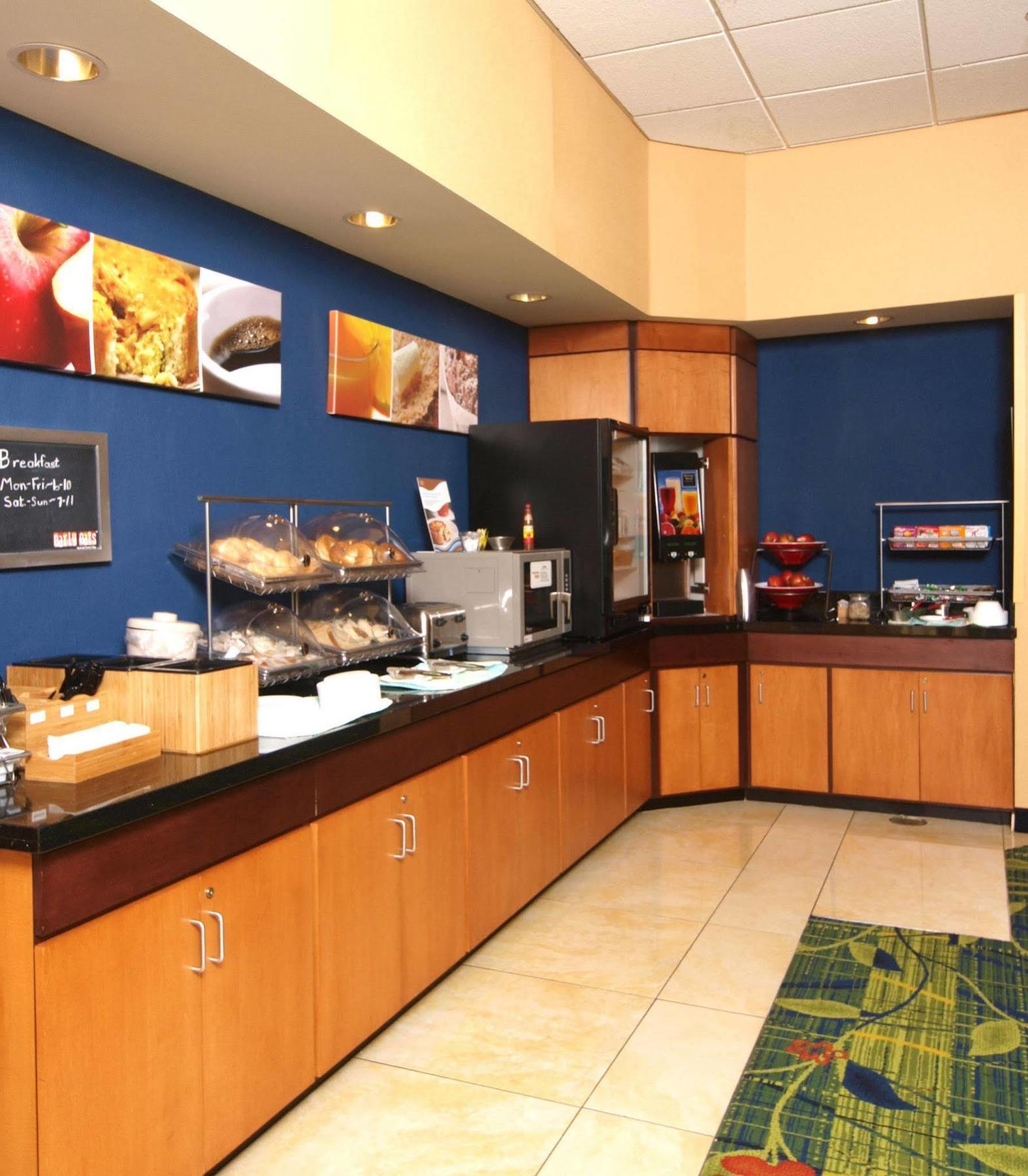 Fairfield Inn & Suites קוקוויל מתקנים תמונה