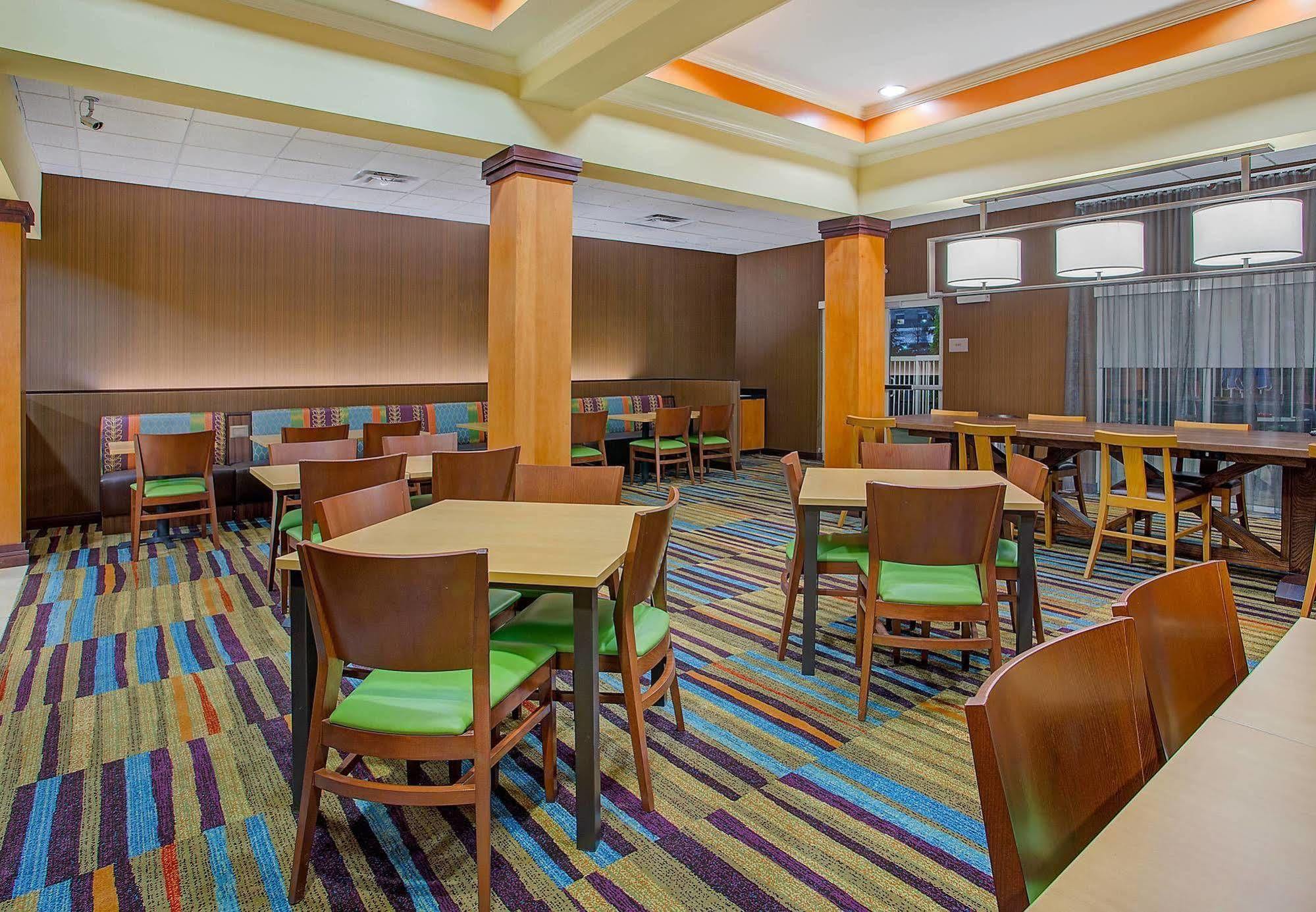 Fairfield Inn & Suites קוקוויל מראה חיצוני תמונה