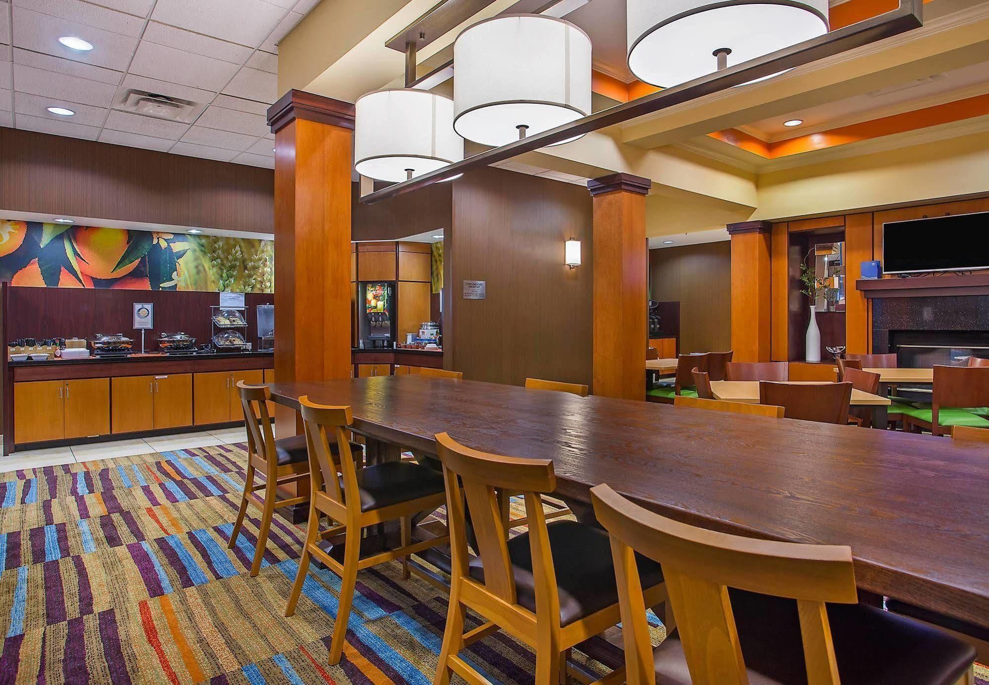 Fairfield Inn & Suites קוקוויל מראה חיצוני תמונה